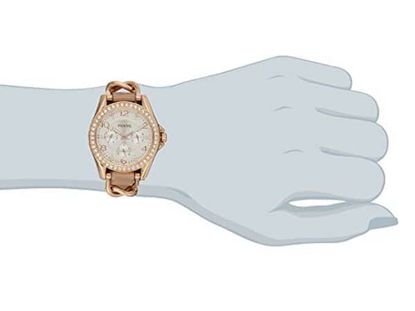 Découvrez notre avis détaillé sur la montre Fossil Riley or rose 38 mm : design, qualité et performances analysés pour vous aider à bien choisir. 
